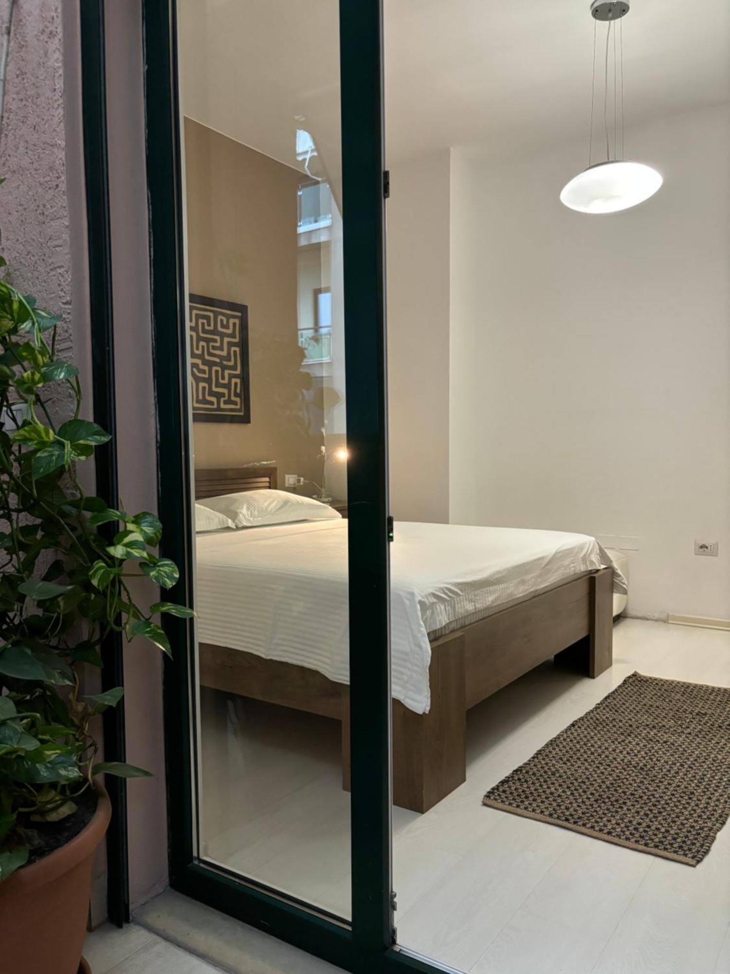 Tam Serviced 2Bdr Apartment City Center No6 Tirana Exterior foto