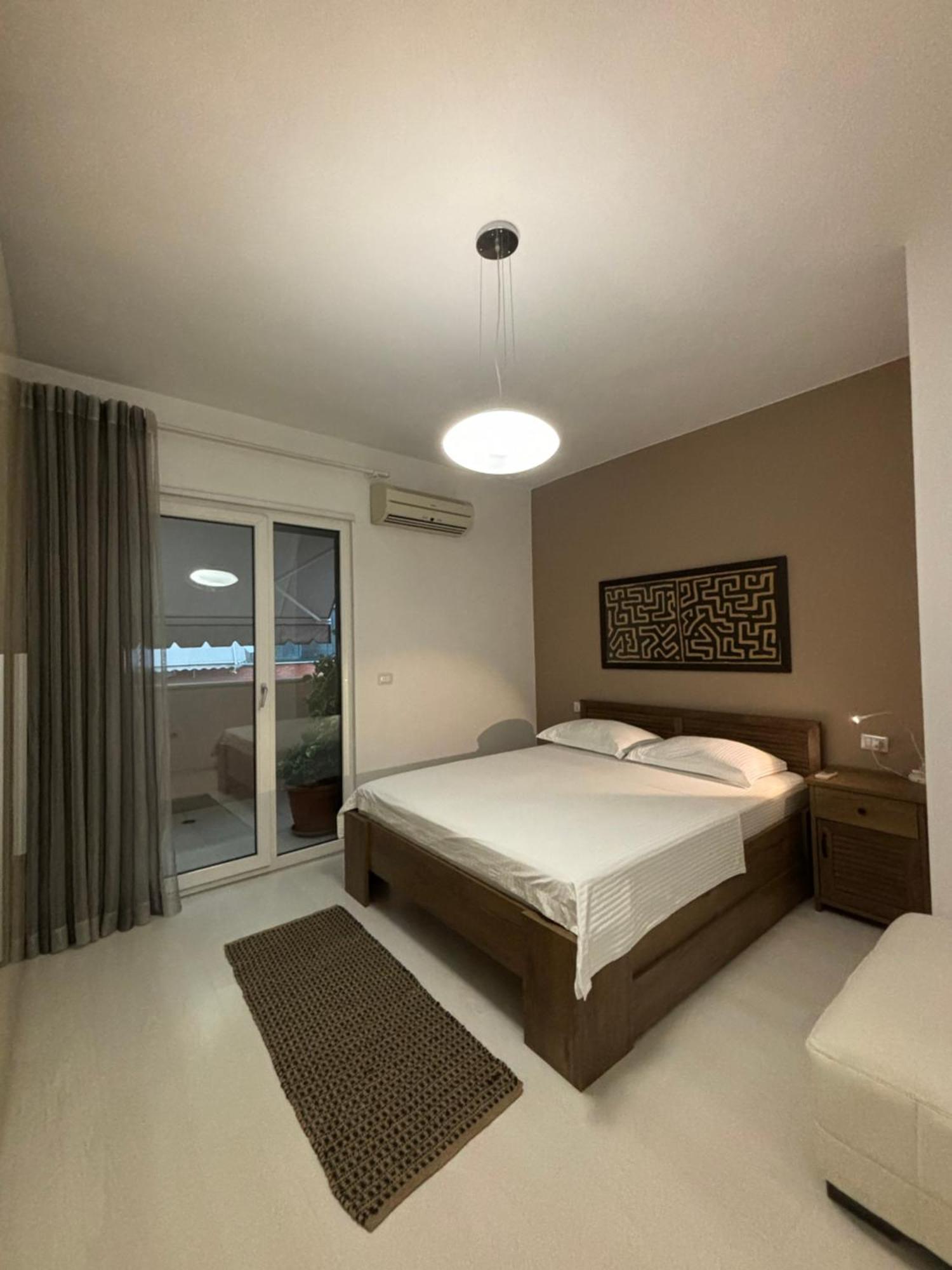Tam Serviced 2Bdr Apartment City Center No6 Tirana Exterior foto